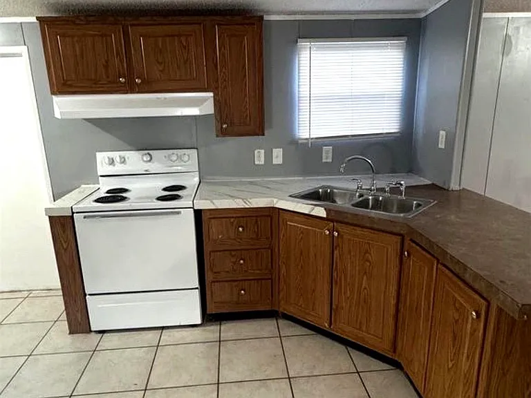 6204 Highway 53 #D — Photo 13