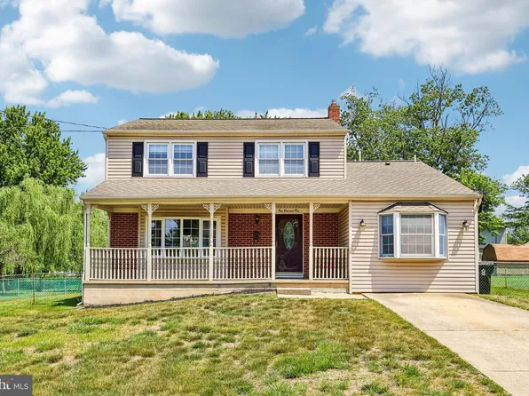 102 Cambridge Dr, Cinnaminson, NJ 08077