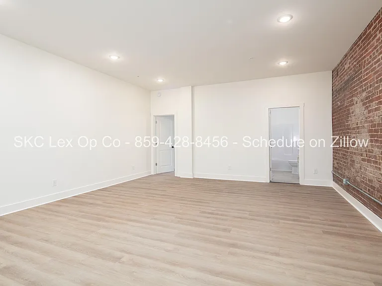 7 N Main St #1 — Photo 7