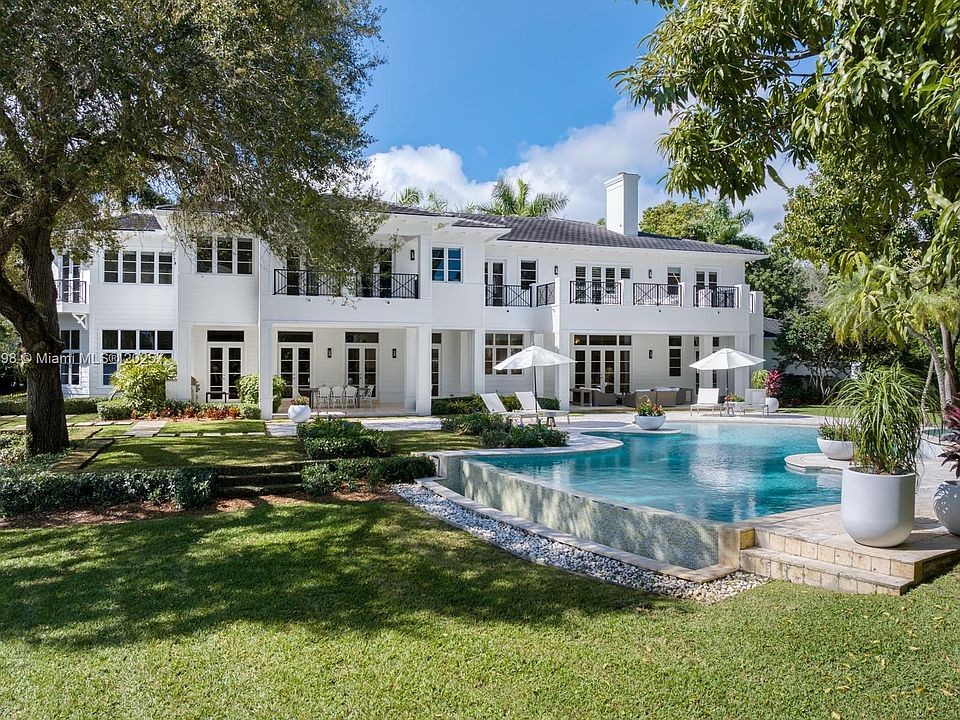 1st image of 9001 Banyan Dr