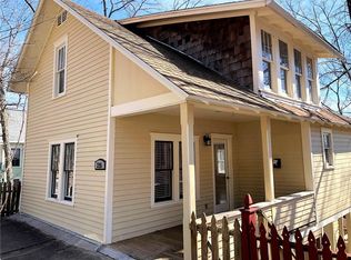 215 Spring St, Eureka Springs, AR 72632