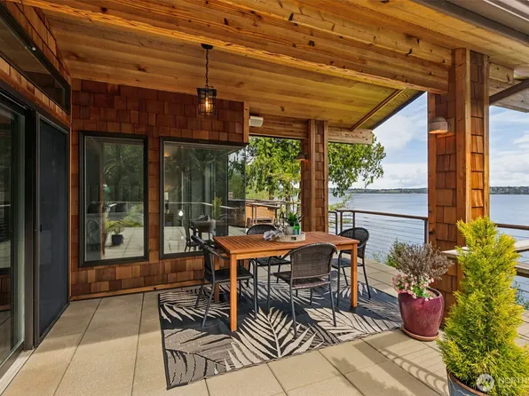 2422 44th Avenue NW, Olympia, WA 98502