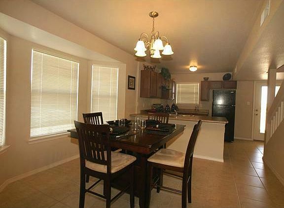 4th image of 2337 Honey Dew St