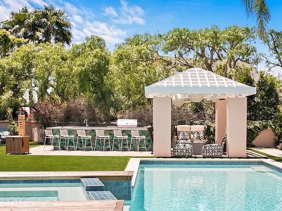 Luxury outdoor space and plenty of room for gathering.