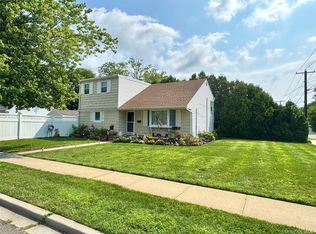 2327 Penatiquit Ave, Seaford, NY 11783