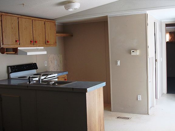 4th image of 8417 Sunflower Ave