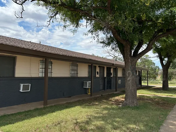 1102 42nd St APT B, Lubbock, TX 79412