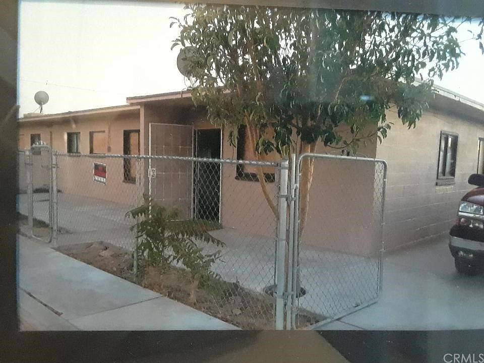 1st image of 15271 Hill St