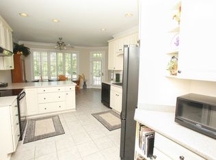 107 Grey Barn Rd, Jacksonville, NC 28540