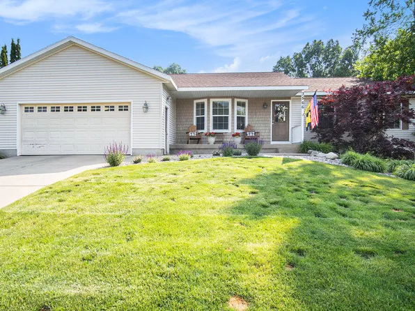 3566 Valley View Dr, Muskegon, MI 49444