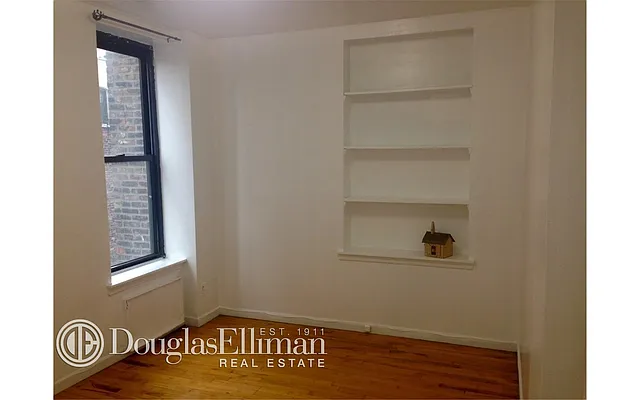 Rented by Douglas Elliman | media 8