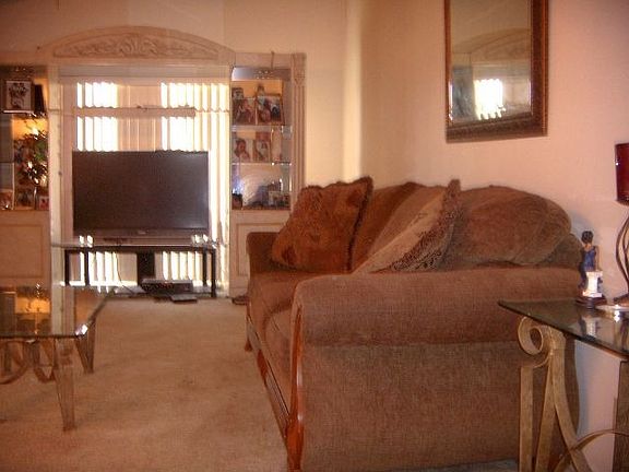 5th image of 9076 Vineyard Lake Dr