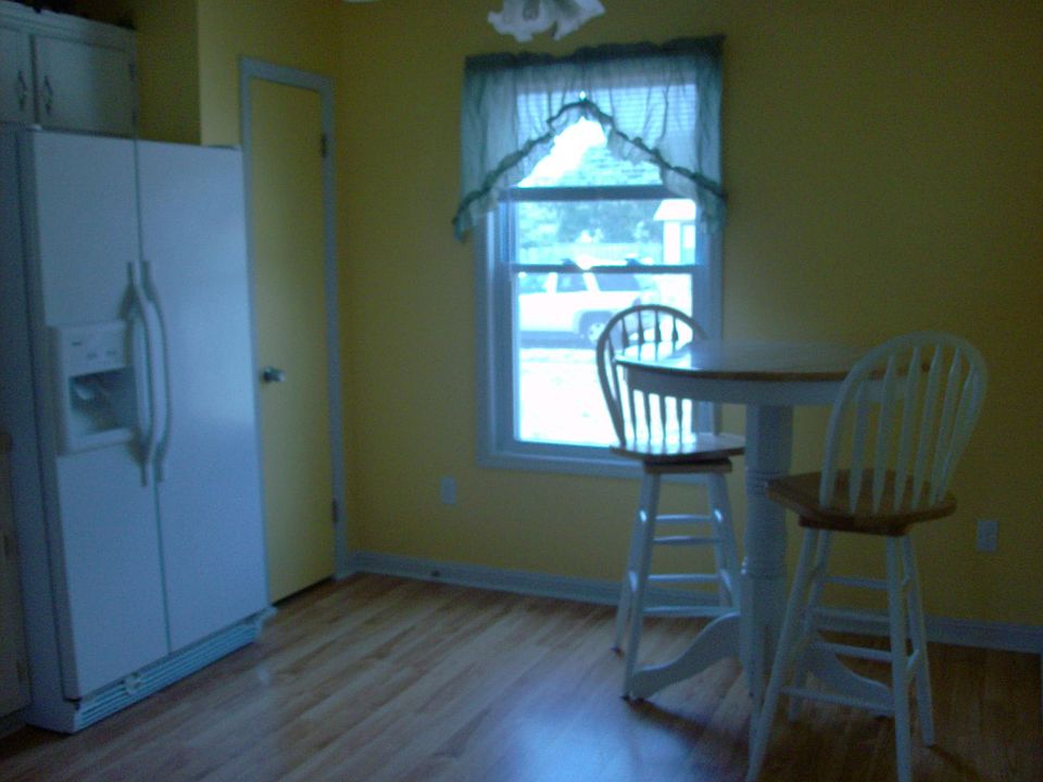 2nd image of 302 W Volant St