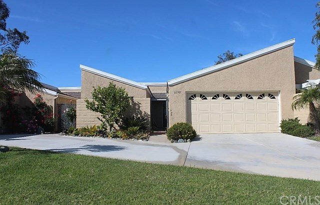 2nd image of 22901 Palencia Ln