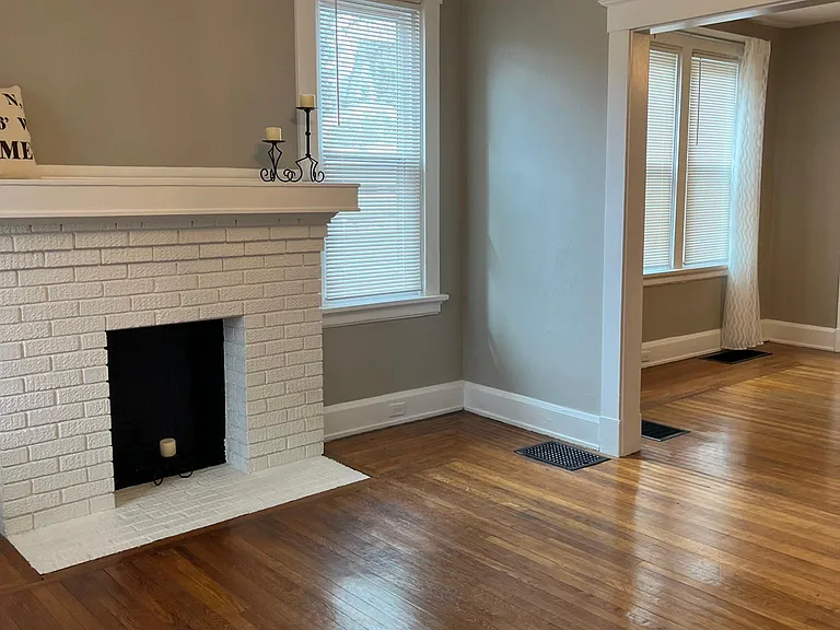 3633 Besuden Ct #1 — Photo 13