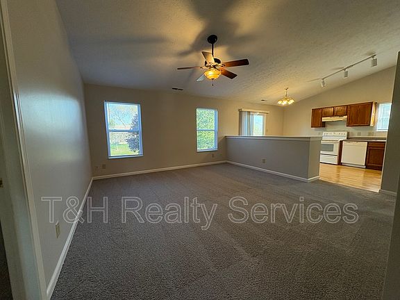 4th image of 5943 Sugarloaf Dr