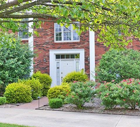 4th image of 216 Burke Pl