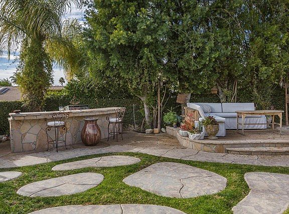 3rd image of 5855 Green Meadow Dr