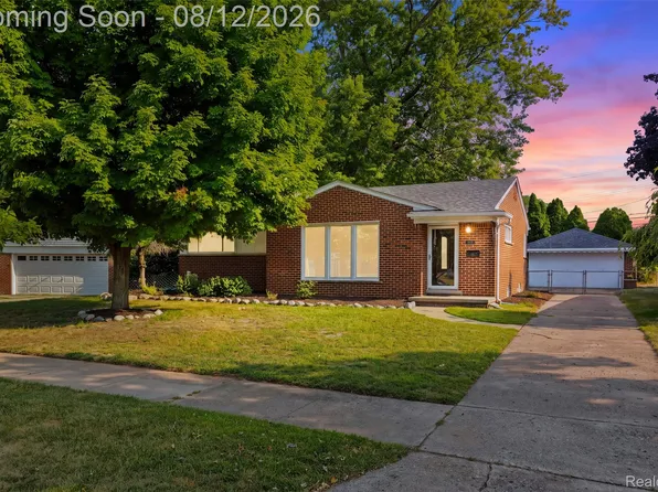 27940 Bentley St, Livonia, MI 48154