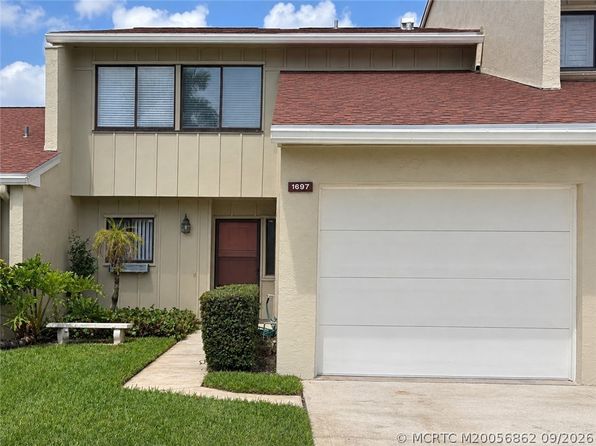 1697 SW Crossing Cir