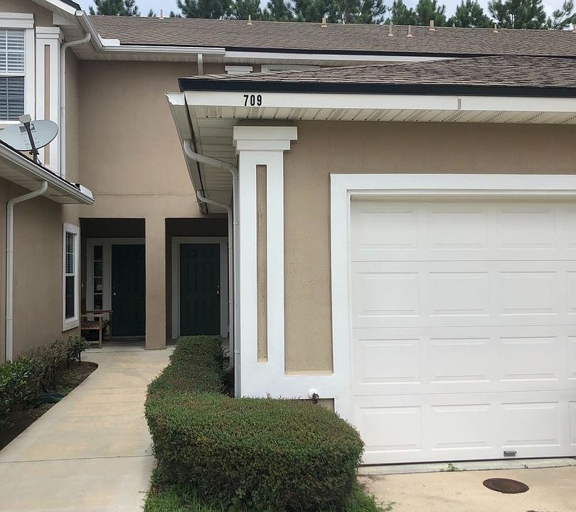 1st image of 709 Scrub Jay Dr