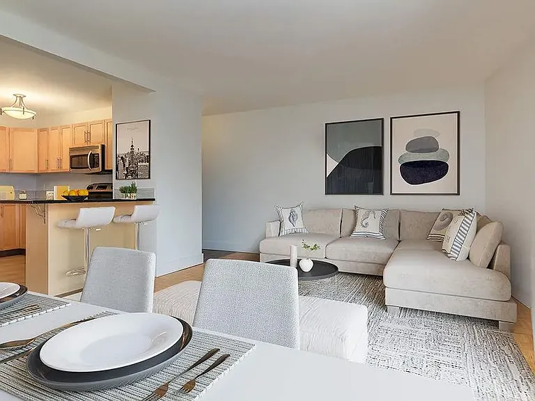 1309 Cameron Ave SW — Photo 3