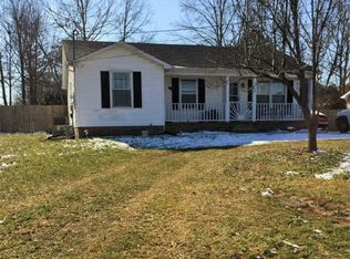 704 Shelton Cir, Clarksville, TN 37042
