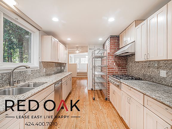 2nd image of 2421 California Ave #2421