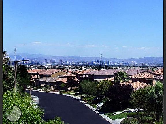 3rd image of 200 Popolo Dr
