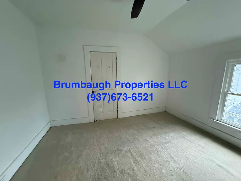 1027 Park Ave — Photo 26