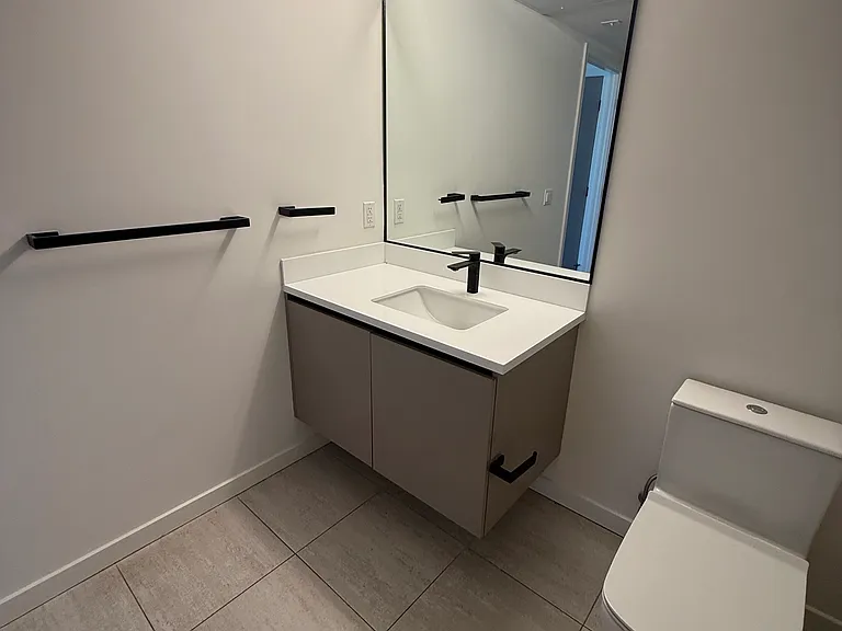955 S Fedora Street — Photo 24