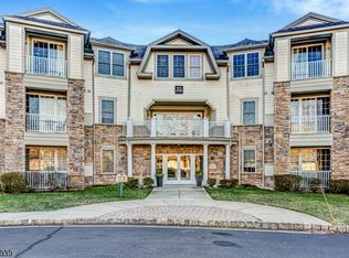 174 Victoria Dr, Bridgewater, NJ 08807