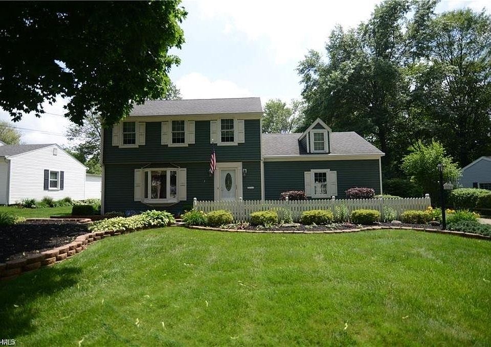 1st image of 218 Evergreen Dr