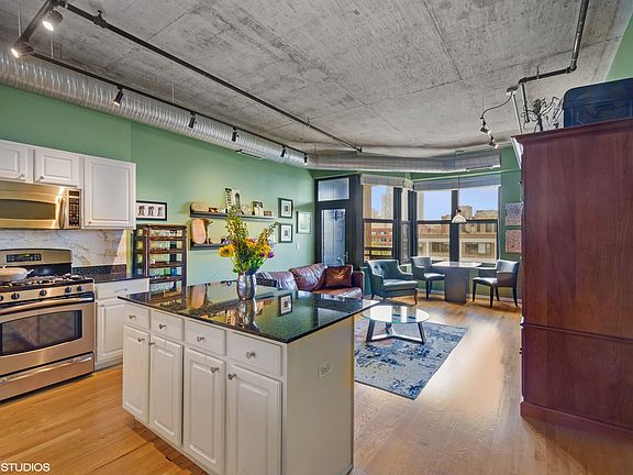 5th image of 849 N Franklin St Unit 423