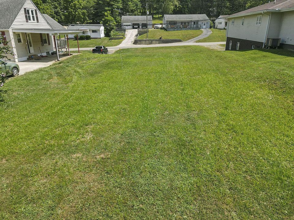 1st image of 875 Walhonding Ave