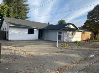 2261 Yucca St, Santa Rosa, CA 95405