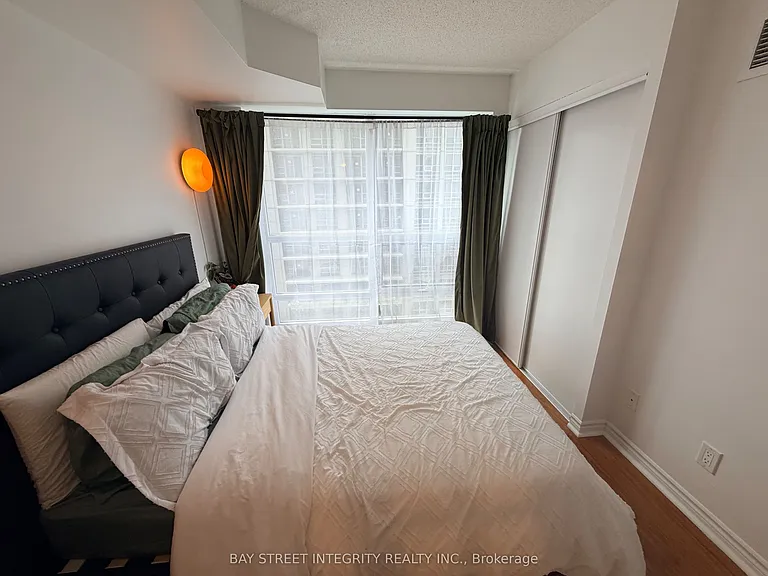 763 Bay St #907 — Photo 6