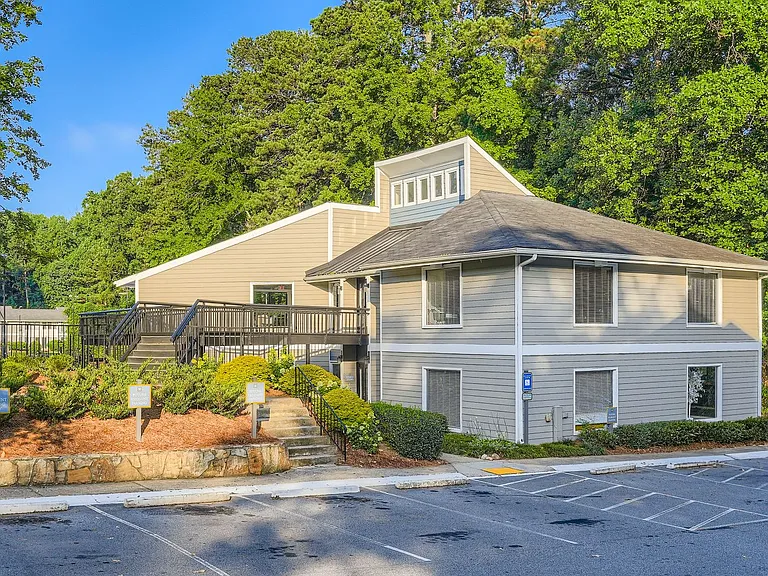 Arbors at East Cobb — Photo 25