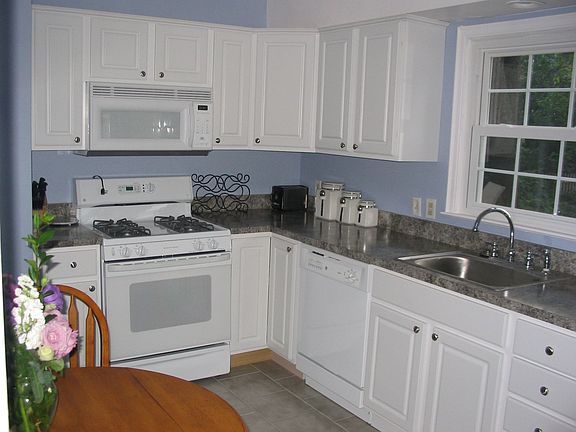 Updated Kitchen (2004)