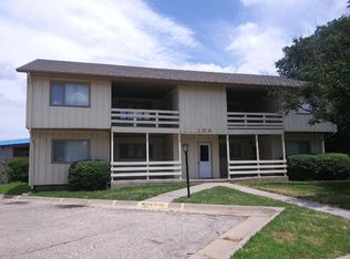106 E Cherry Hills Ct #106B, Hesston, KS 67062