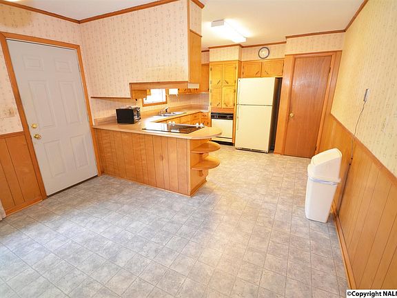 5th image of 3409 Wilks Pl SW