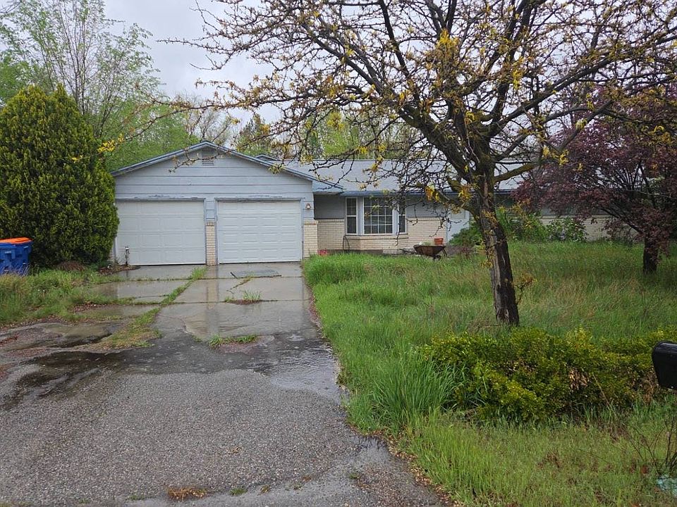 1st image of 10888 W La Grange St