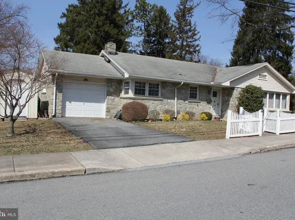 456 Lincoln Ave, Ephrata, PA 17522