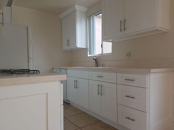 2nd image of 1322 N Vista St APT 5