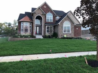 51509 Turnburry Dr, South Lyon, MI 48178