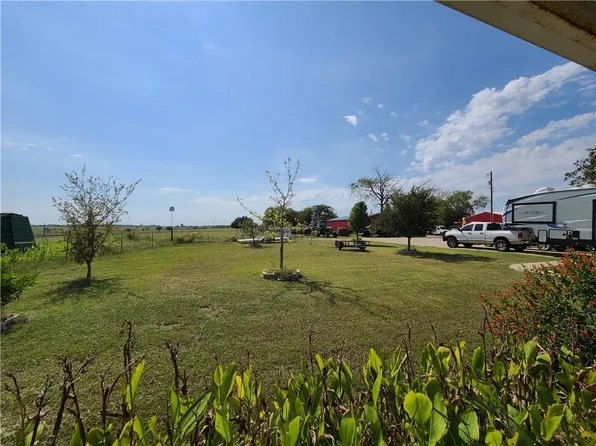 609 County Road 420, Taylor, TX 76574