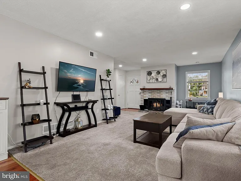 51 E Timonium Rd — Photo 19