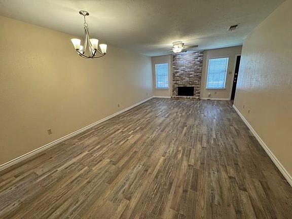 4th image of 10724 Pagewood Dr
