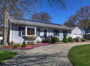 8 Grape St, Fairhaven, MA 02719