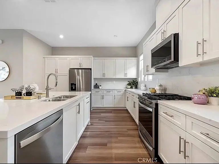 1311 W Cara Dr — Photo 18